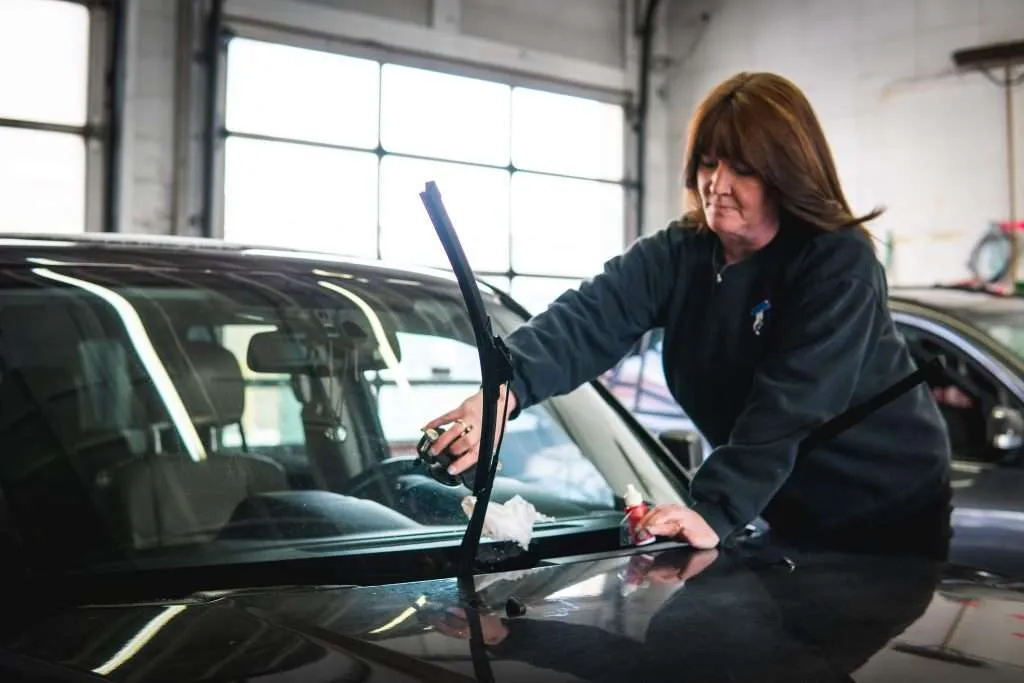 Windshield Surgeons technician performing a warranty repair